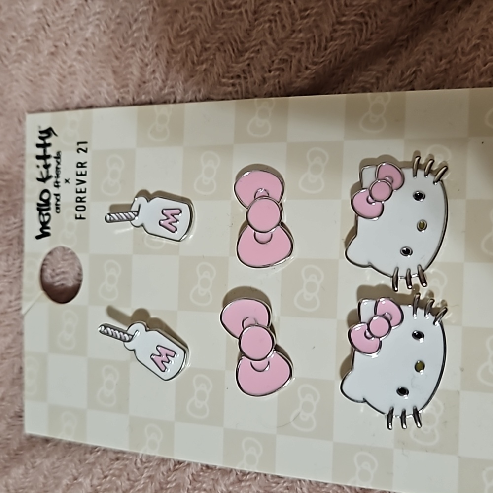 NWT Earring studs